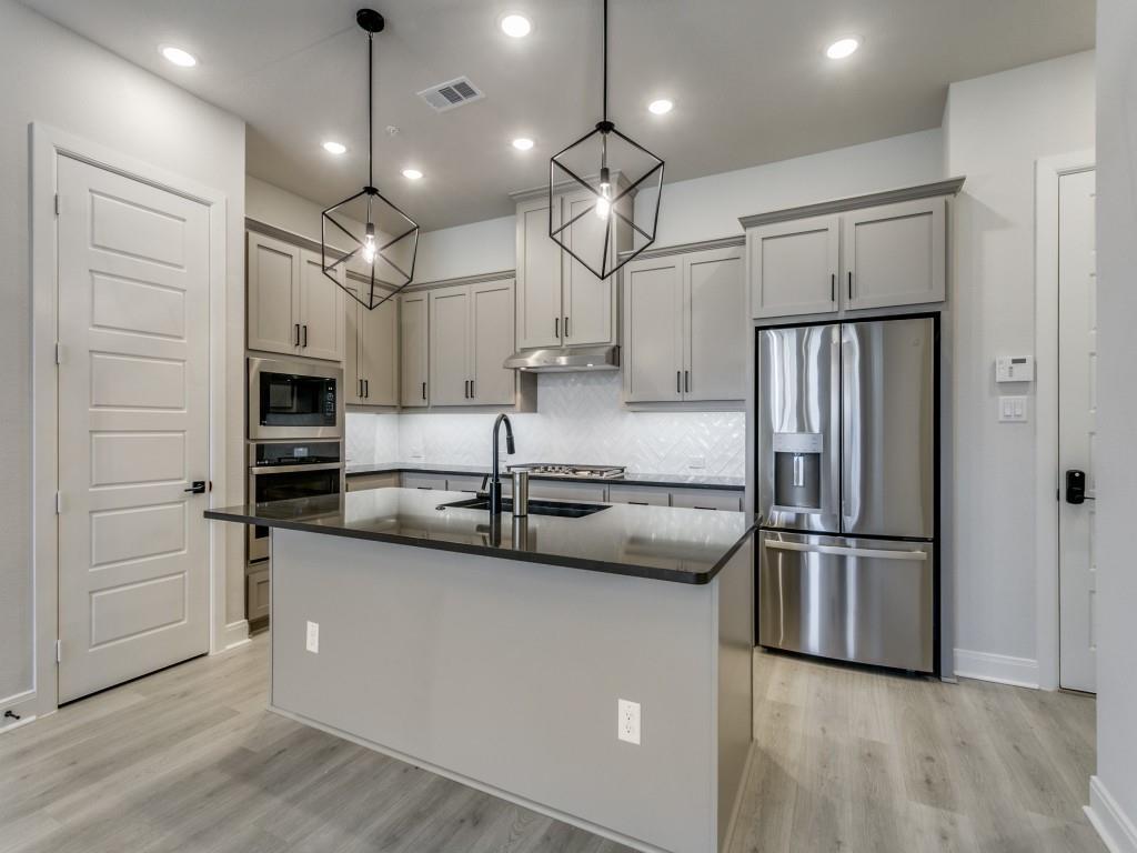 Hillside at Las Colinas - Residential Lease