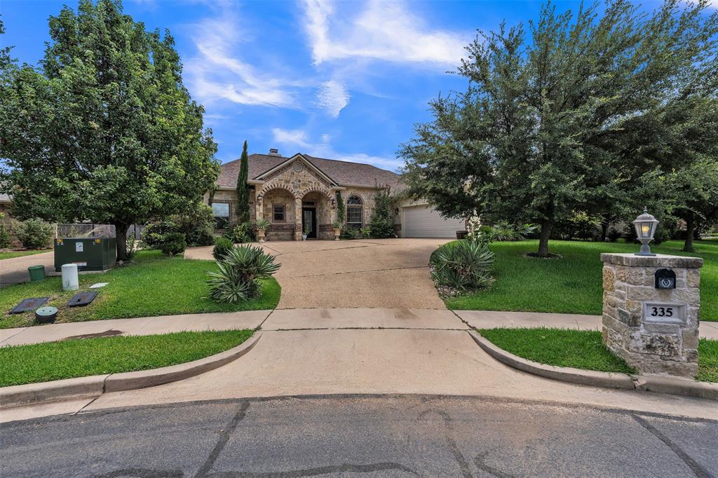 335 Edinburgh Lane