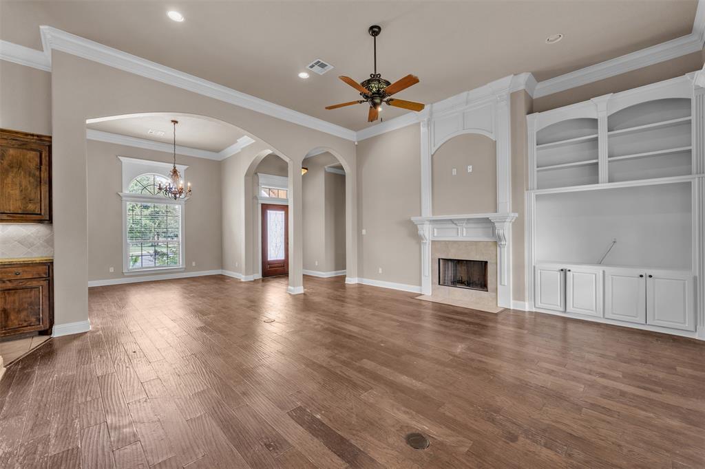 335 Edinburgh Lane