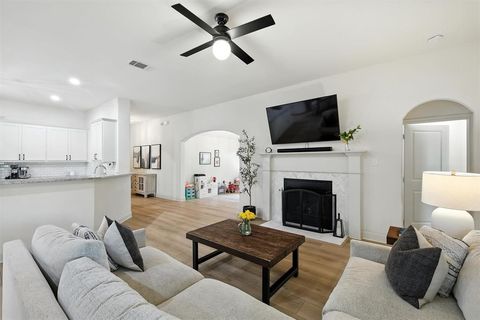 3820 Byers Avenue Fort Worth TX 76107