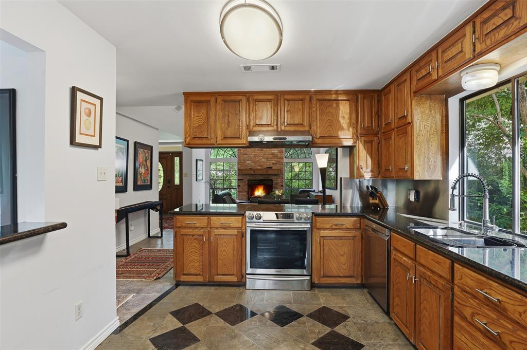 1945 Bluebird Avenue