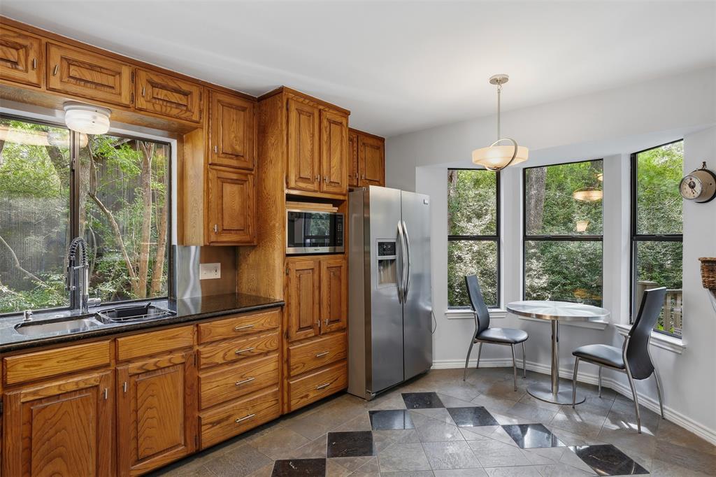 1945 Bluebird Avenue