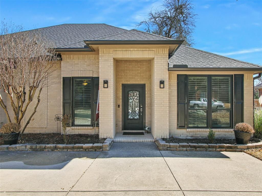 listing image 0