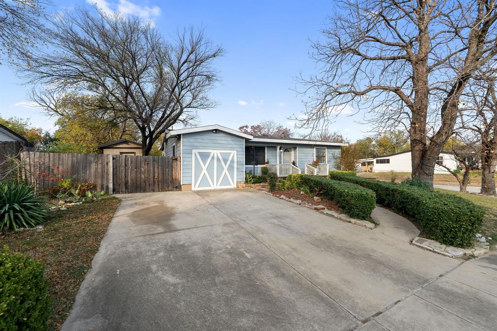 1202 W Strong Parkway