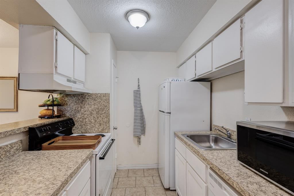 8110 Skillman Street 1059