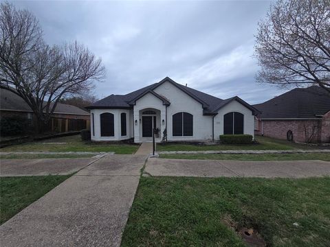 Photo of 7413 Belmount Road, Rowlett, TX 75089 (MLS # 21205995)