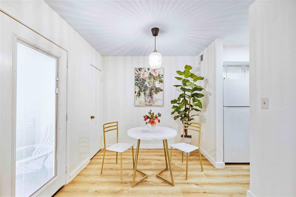 Arlington Oaks Condo - Residential