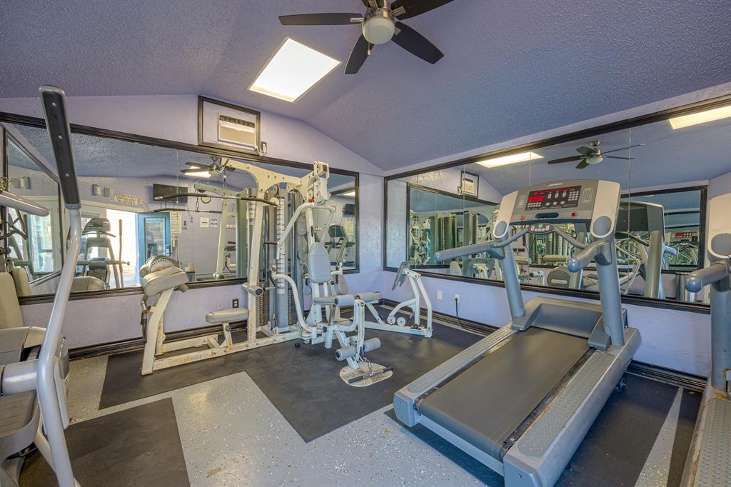 Arlington Oaks Condo - Residential