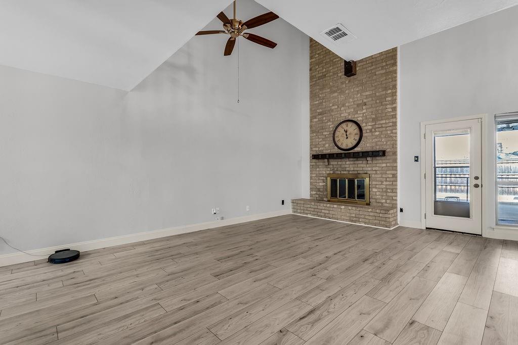 709 Royal Oaks Drive