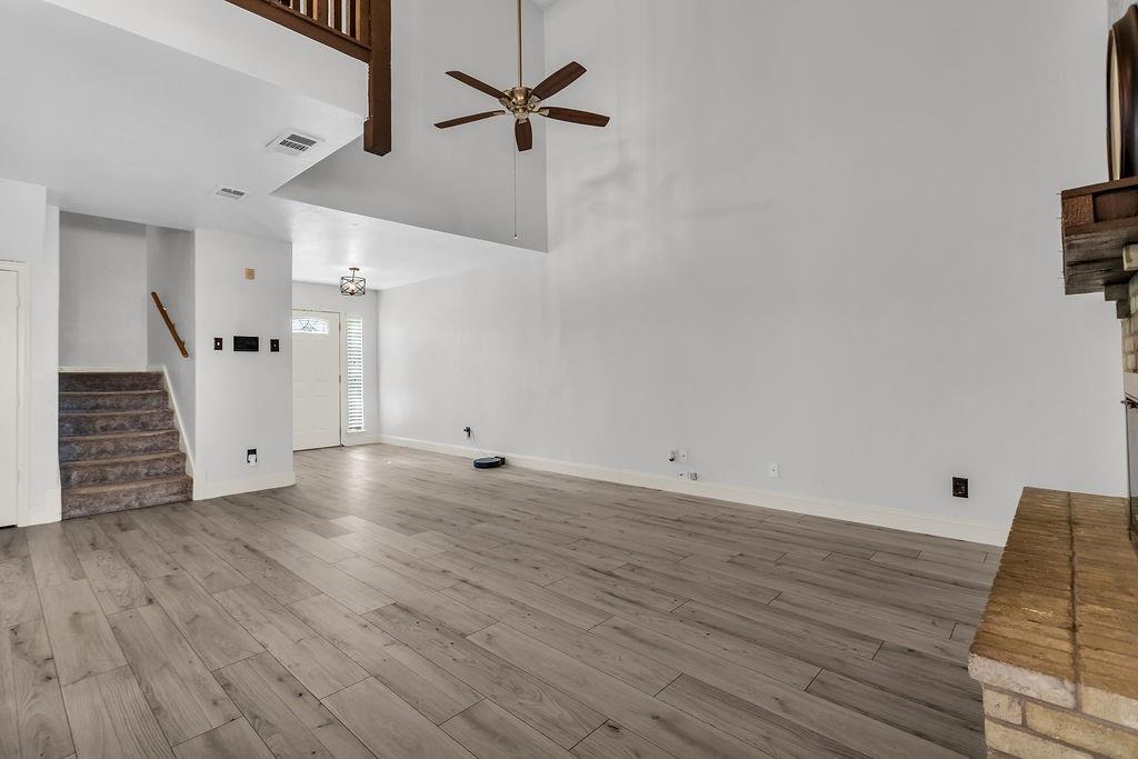 709 Royal Oaks Drive