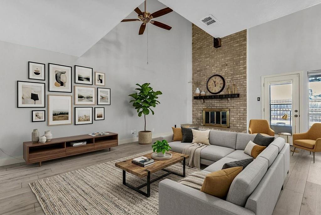 709 Royal Oaks Drive