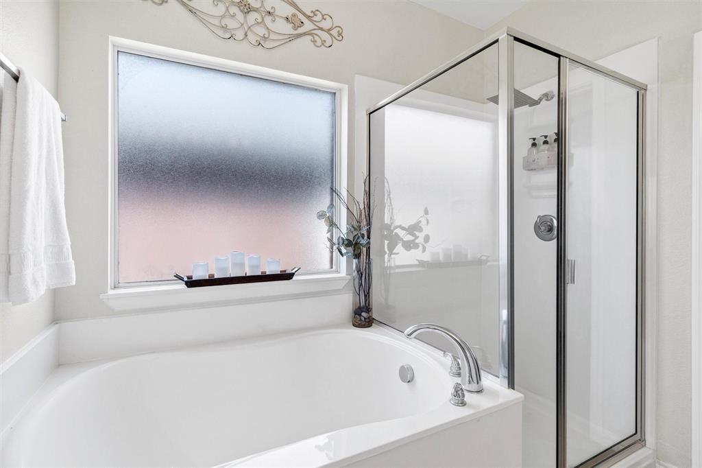 Fort Worth, Texas 76244, United States, 3 Bedrooms Bedrooms, ,2 BathroomsBathrooms,Residential,Active,84462