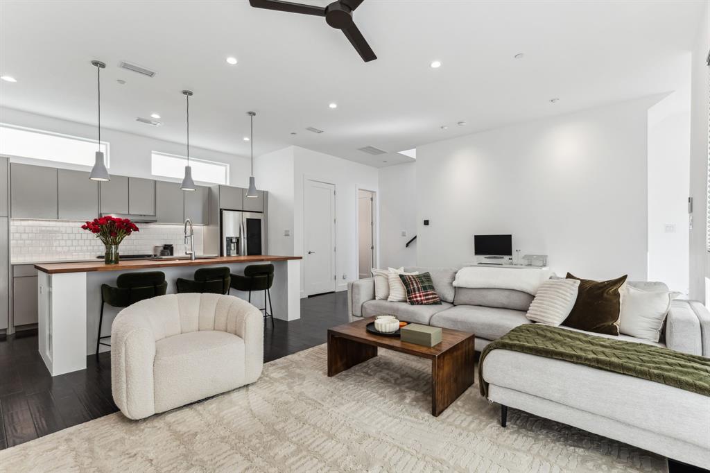 4805 Manett Condos - Residential