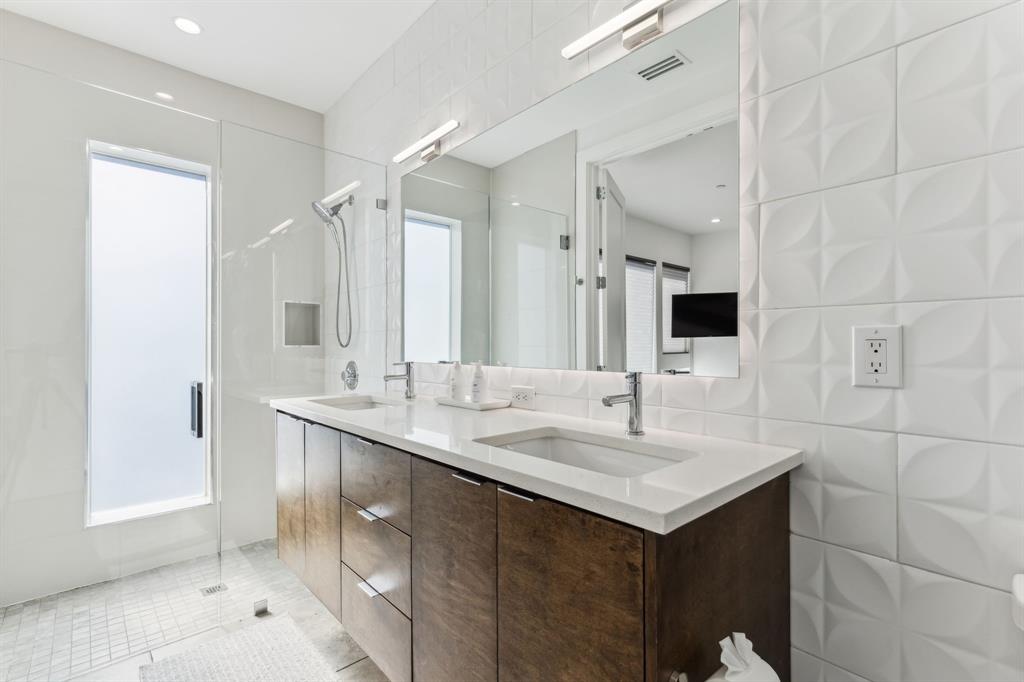 4805 Manett Condos - Residential