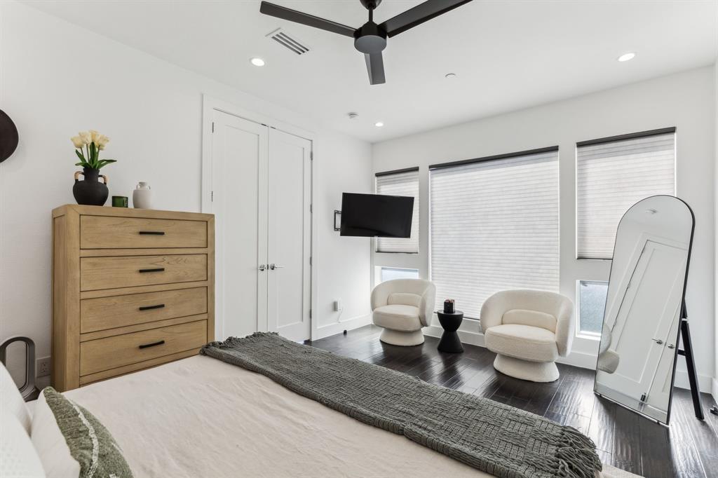 4805 Manett Condos - Residential