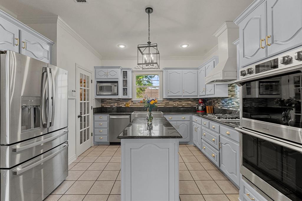 1072 West Secretariat Drive