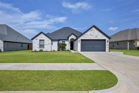 Photo of 172 Crenshaw Court, Stephenville, TX 76401 (MLS # 21366839)