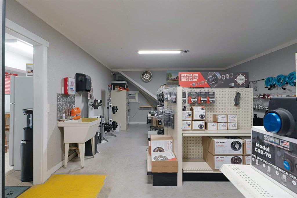 City of Paris - Commercial Sale