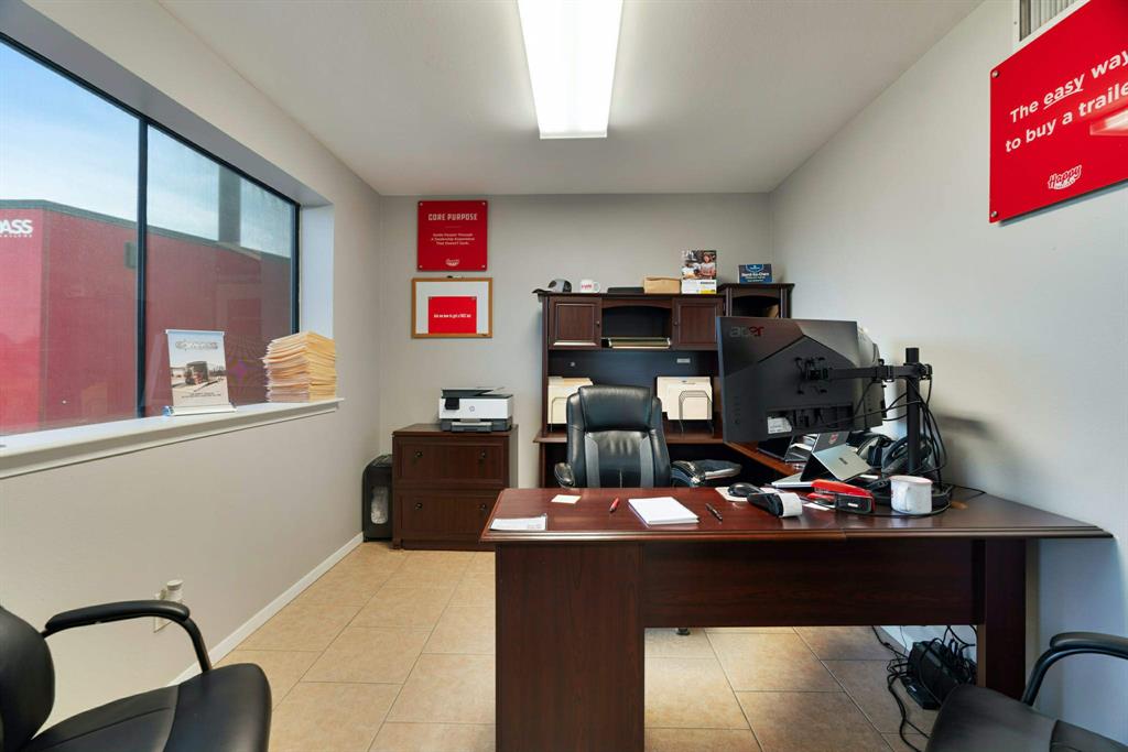 City of Paris - Commercial Sale