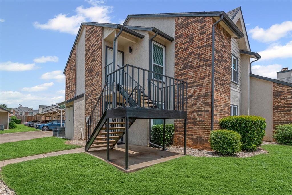 825 W Harwood Road A
