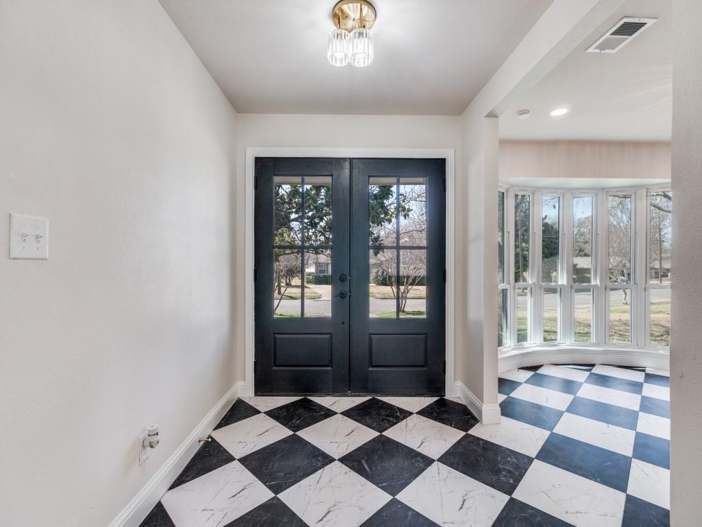 9008 Flicker Lane