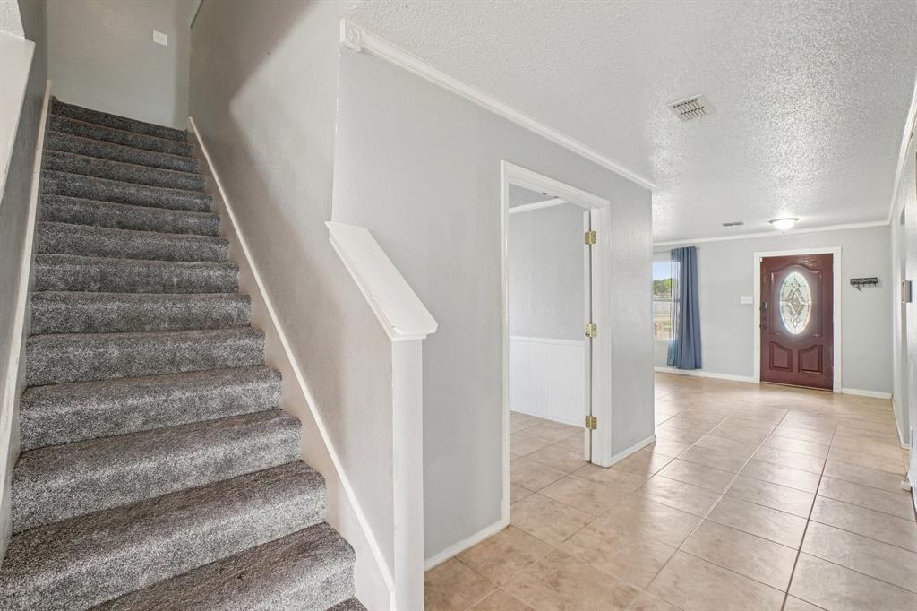 2304 Red Oak Drive