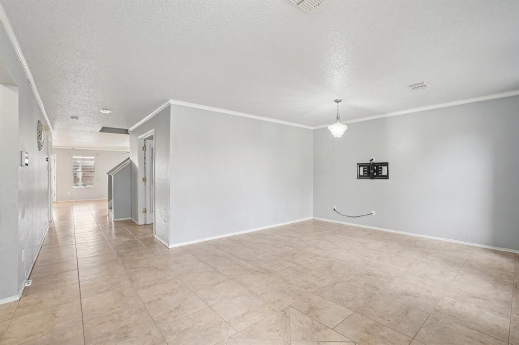 2304 Red Oak Drive