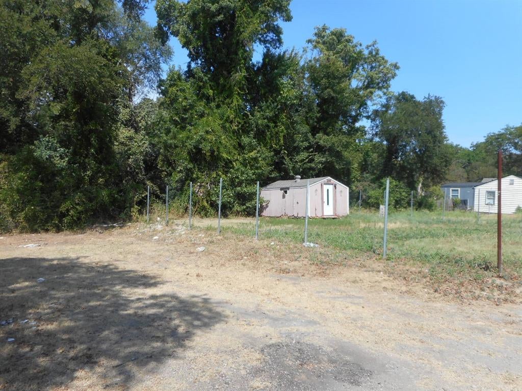 861 WIXOM Lane