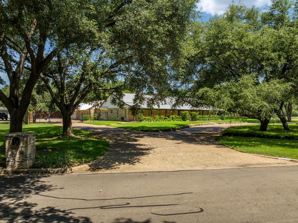 214 Oak Creek Circle