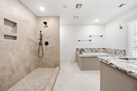 Tiny photo for 214 Oak Creek Circle, McGregor, TX 76657 (MLS # 21338289)