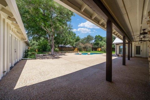 Tiny photo for 214 Oak Creek Circle, McGregor, TX 76657 (MLS # 21338289)