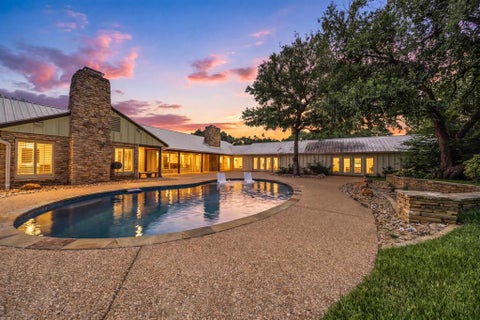 Tiny photo for 214 Oak Creek Circle, McGregor, TX 76657 (MLS # 21338289)