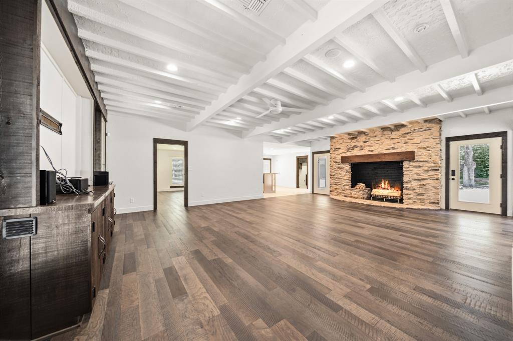 214 Oak Creek Circle