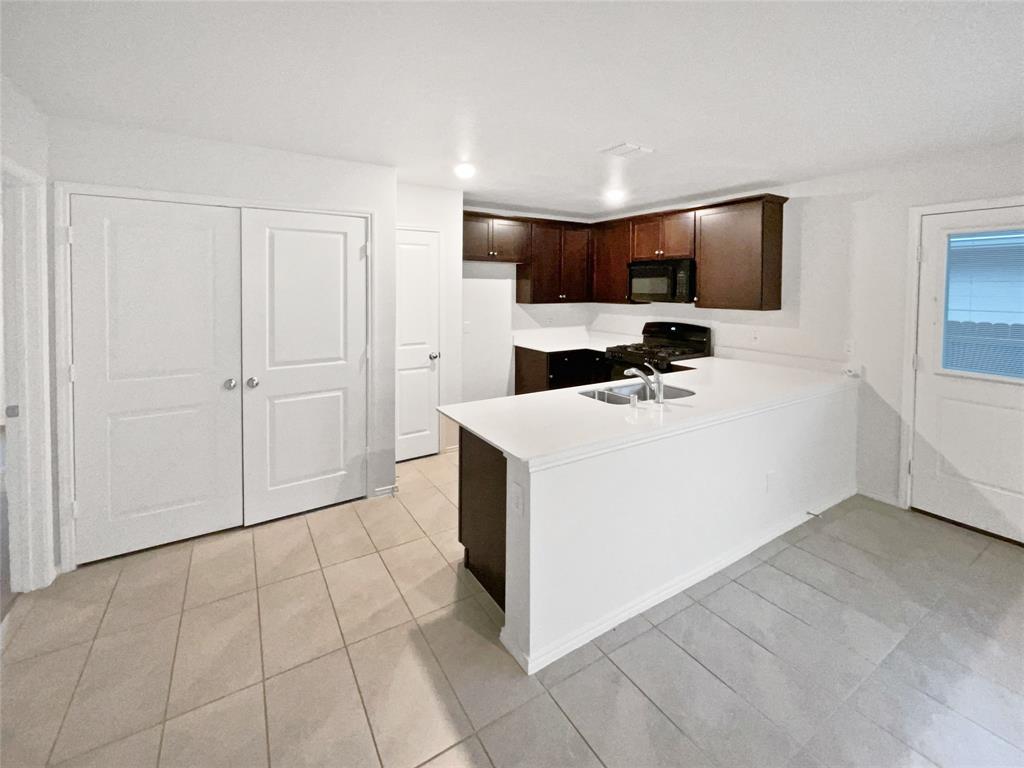 Trinity Xing Ph 6a - Residential Lease