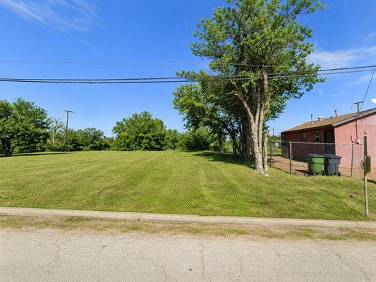422 BONNER ST, WICHITA FALLS, TX 76301 - Image bbbbdb8304214bca9a91039e0e2bccd6/3604596442