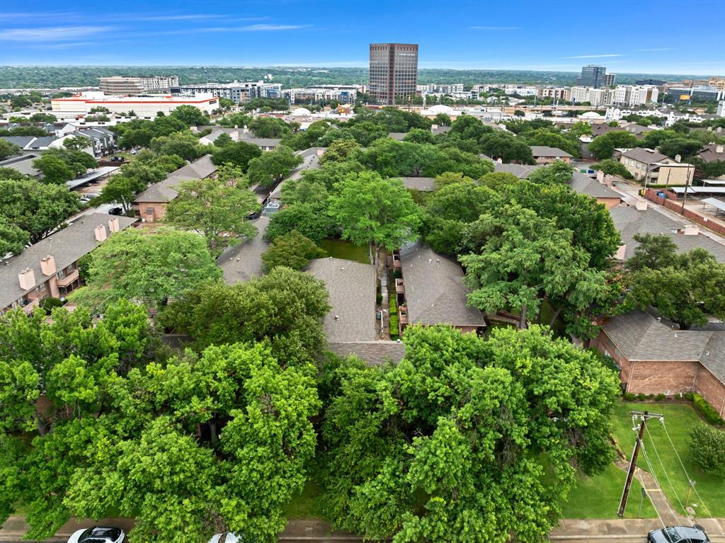 Hollows North Condo - Residential