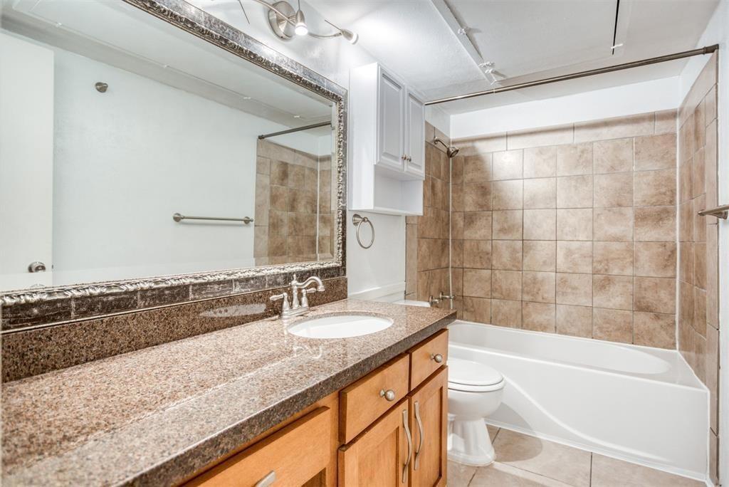 Hollows North Condo - Residential