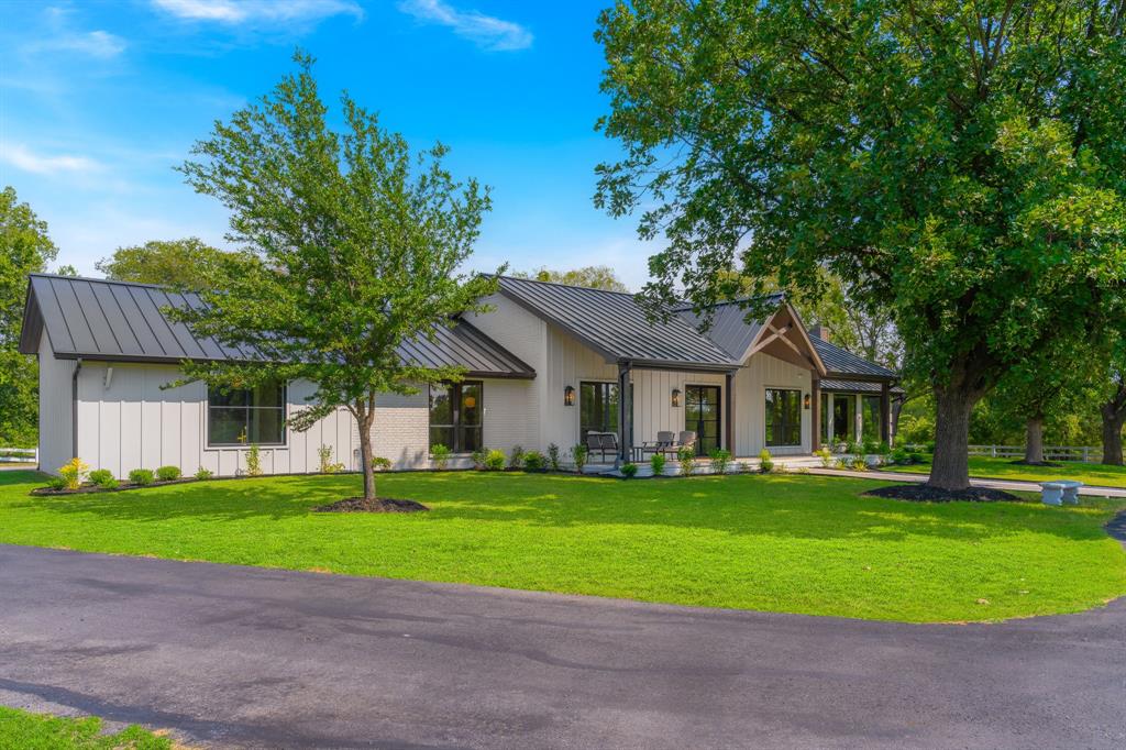 1040 Brush Creek Road