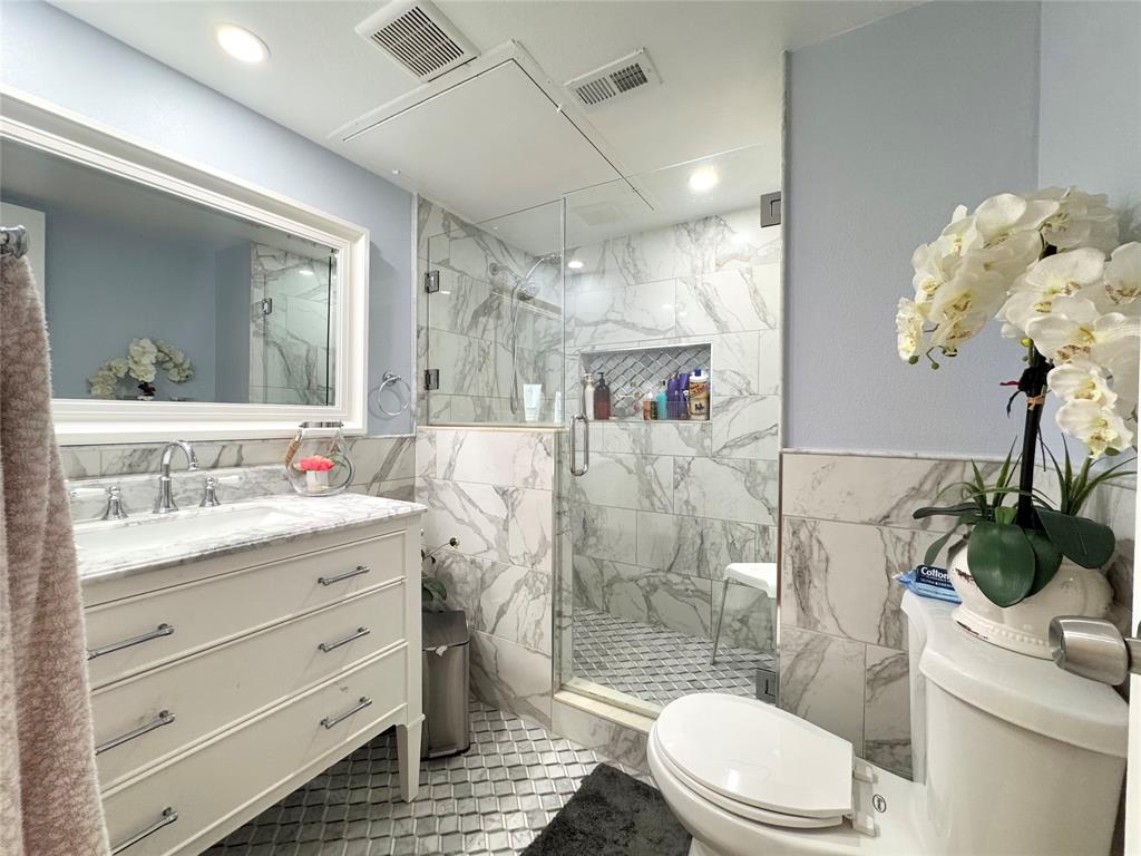 Tara Place Condo - Residential