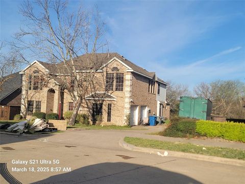 417 Silver Creek Drive DeSoto TX 75115