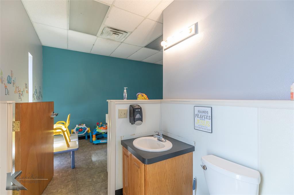 Broadview West Add - Commercial Sale