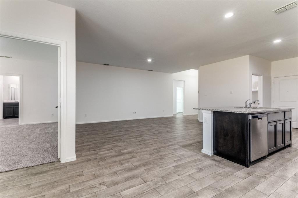 CHAPEL CREEK - Residential Lease