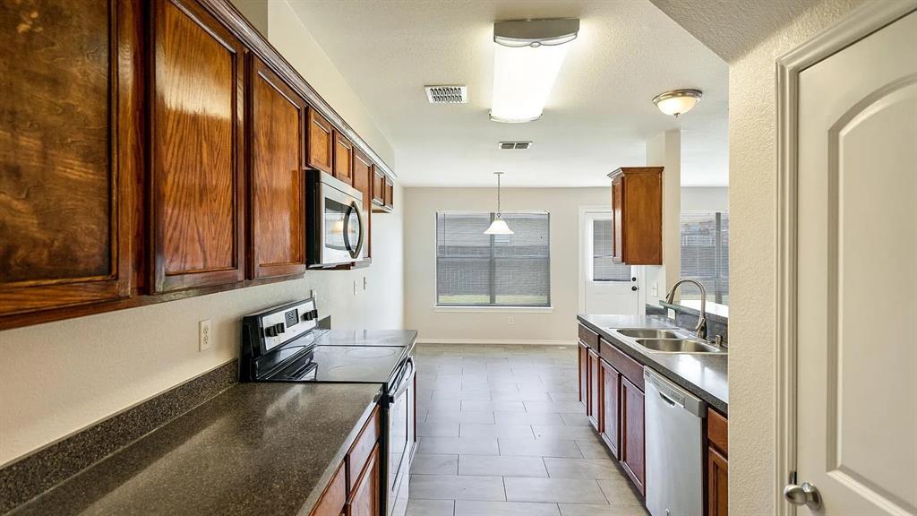 Fossil Rdg Add - Residential Lease