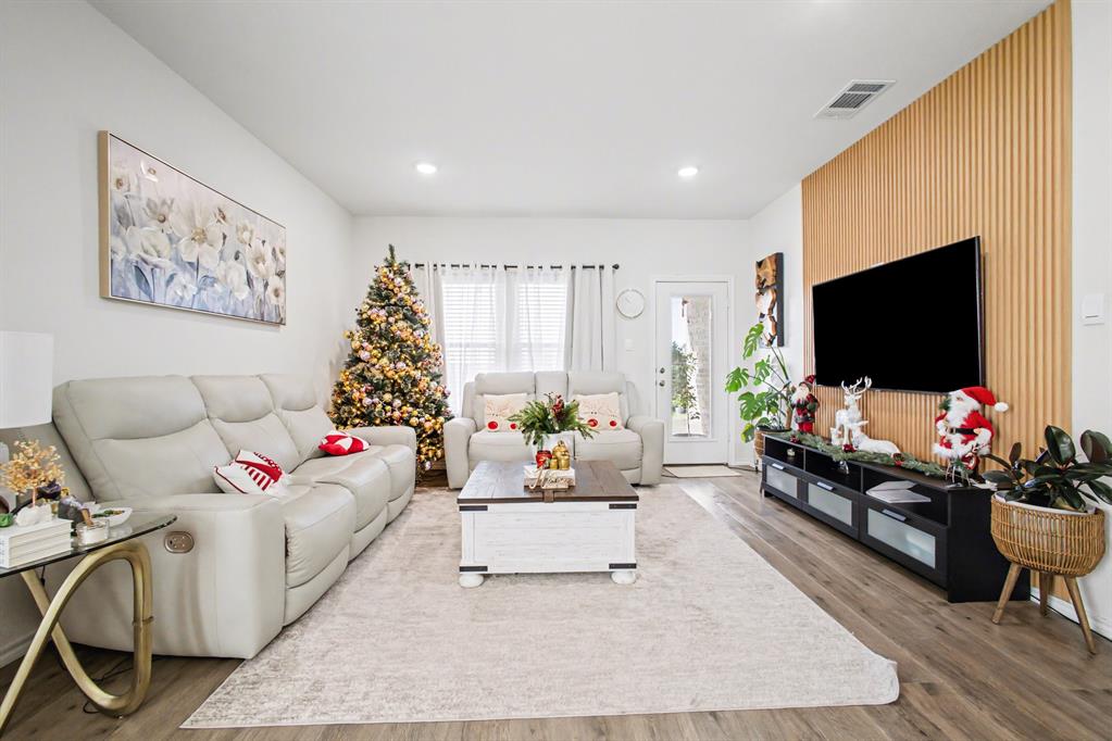 Travis Ranch Governors Lts # - Residential