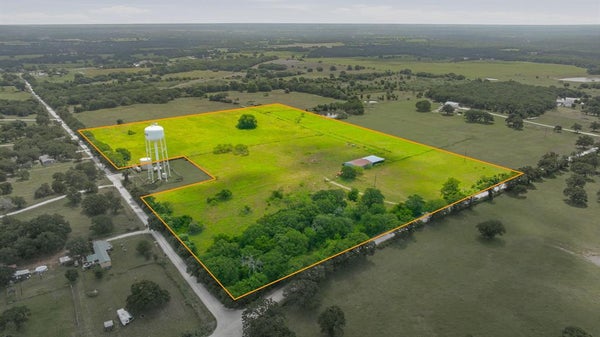 ADDRESS PRIVATE, COVINGTON, TX 76636 - Image bbd6f5e9f1f1c5cd782fe815eb3d5394/3293219667
