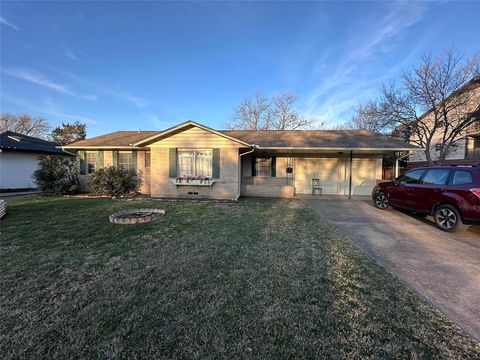 329 N Brighton Avenue Dallas TX 75208