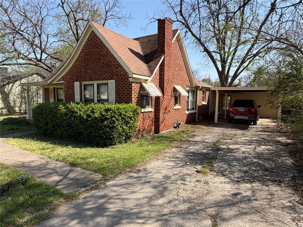 1404 E Tennie Street