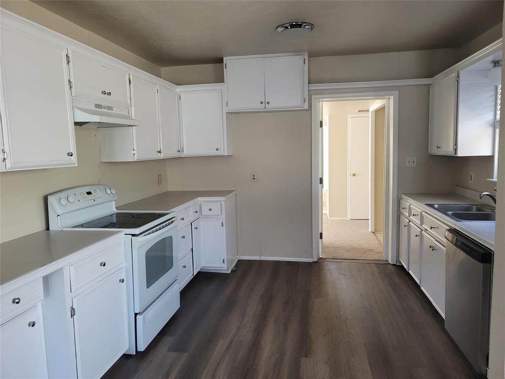 1404 E Tennie Street