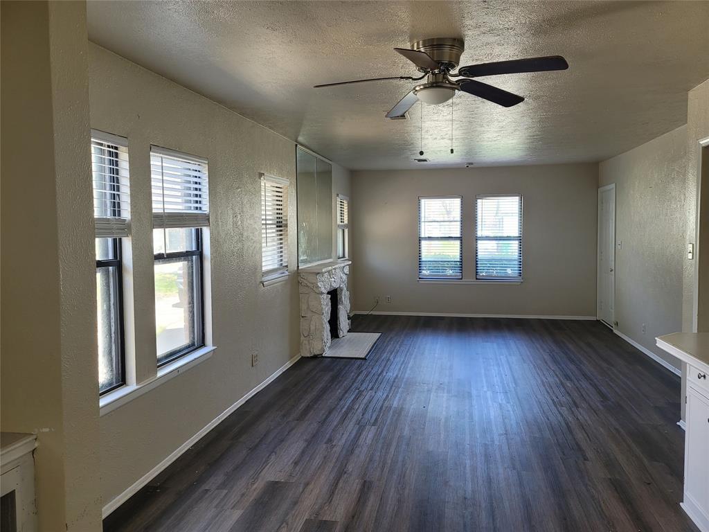 1404 E Tennie Street