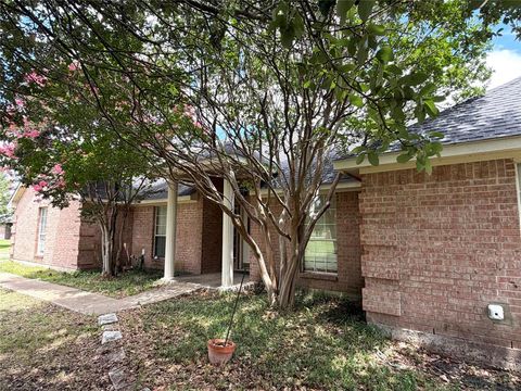 Photo of 610 Cross Fence Drive, Lowry Crossing, TX 75069 (MLS # 21304075)